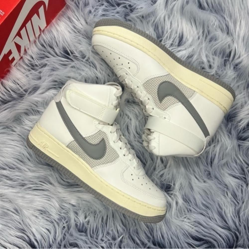 Nike Air Force 1 High LE